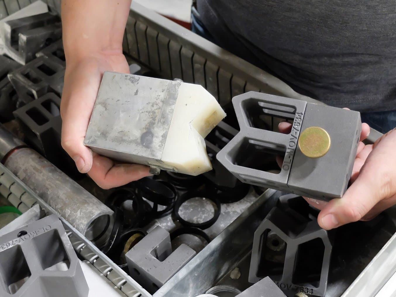 Eaton original delrin and aluminum centering block and sls 3d printed replacement